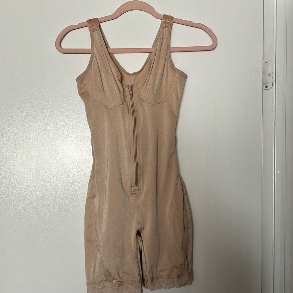 very comfortable Colombian girdle S or 32